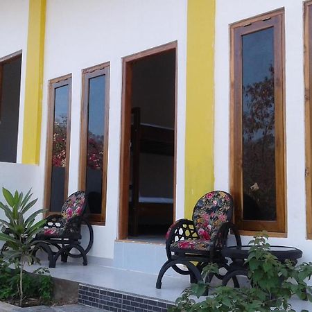 Tarsan Homestay Labuan Bajo Extérieur photo