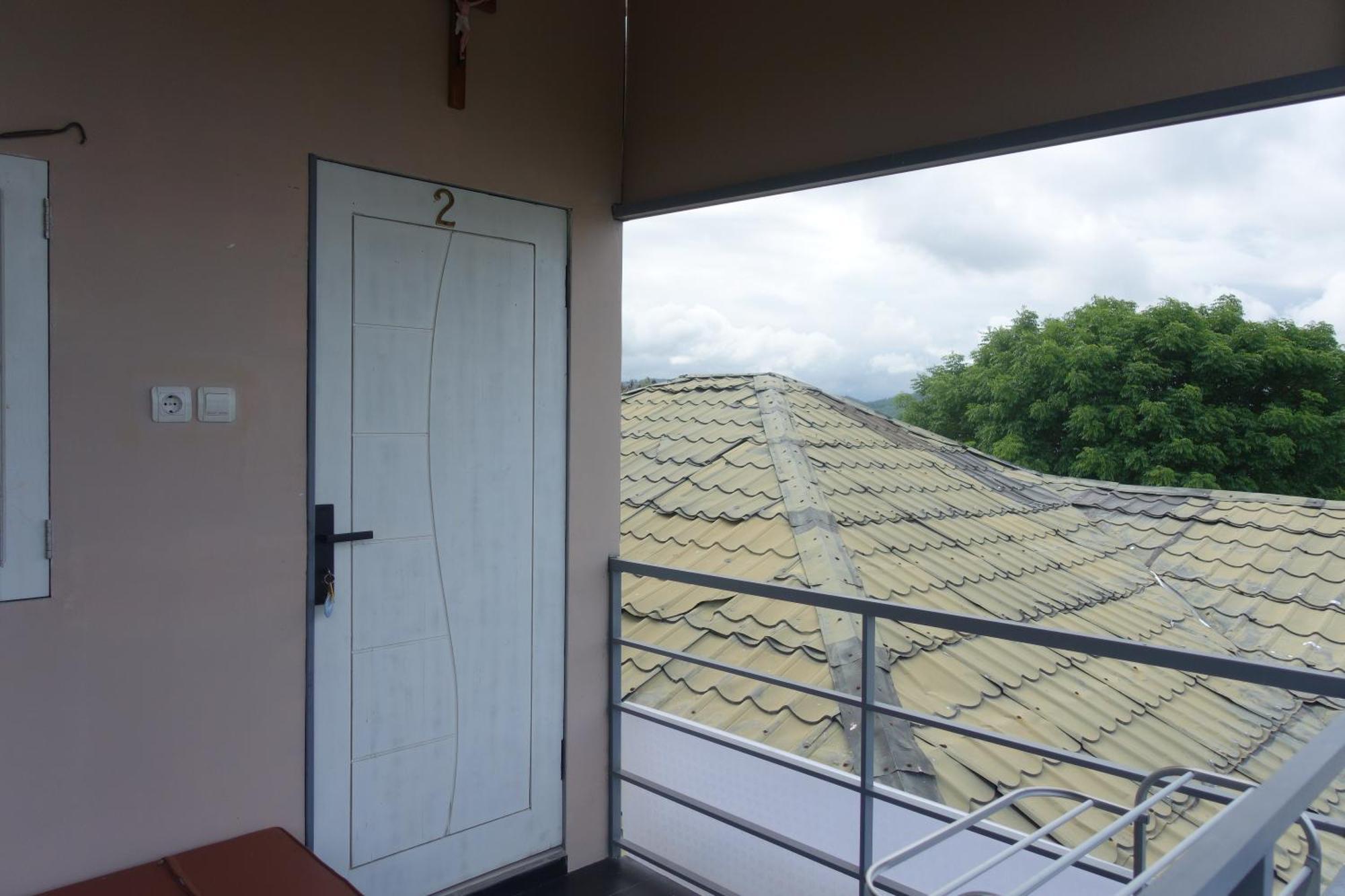 Tarsan Homestay Labuan Bajo Extérieur photo