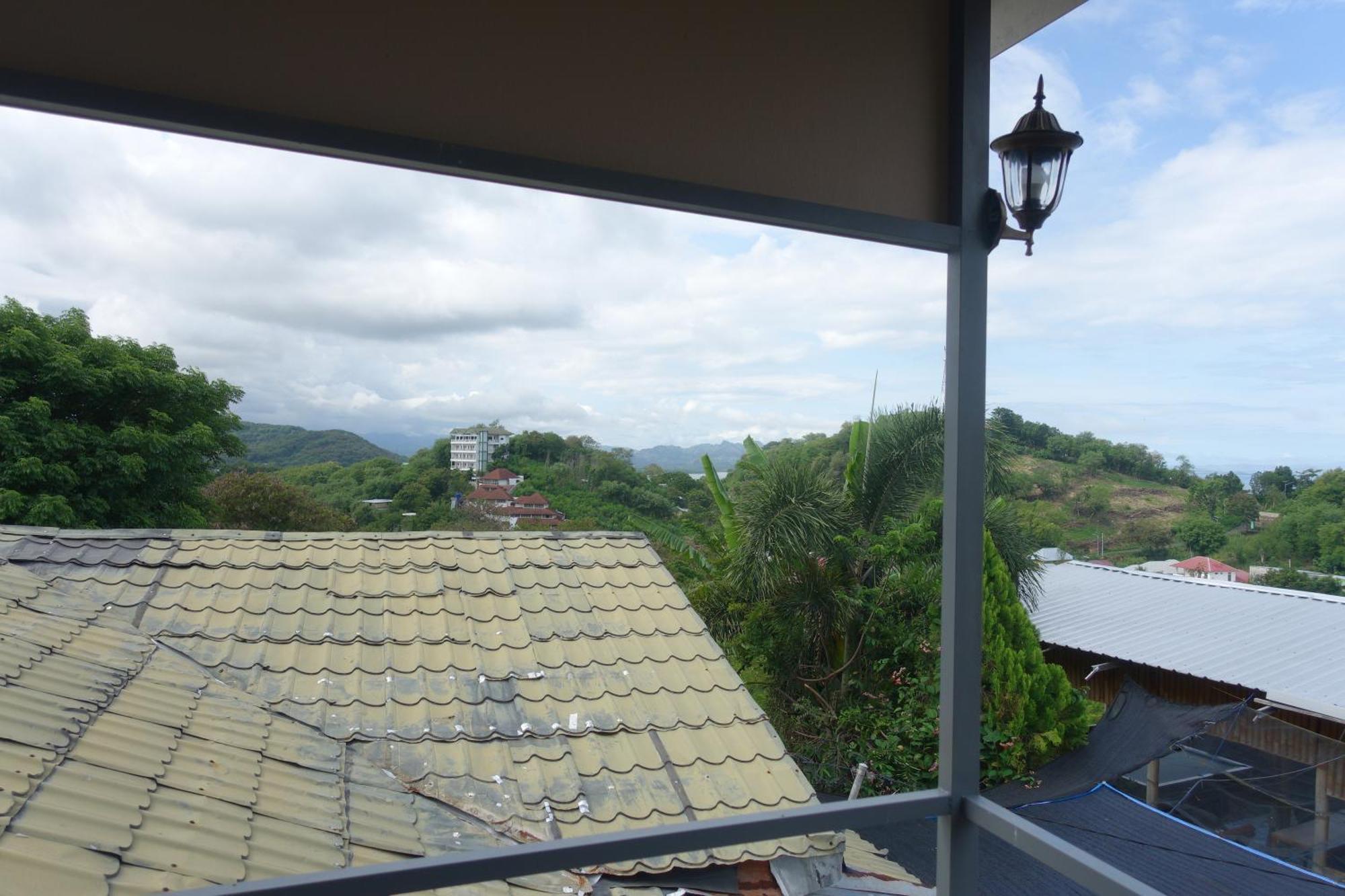 Tarsan Homestay Labuan Bajo Extérieur photo
