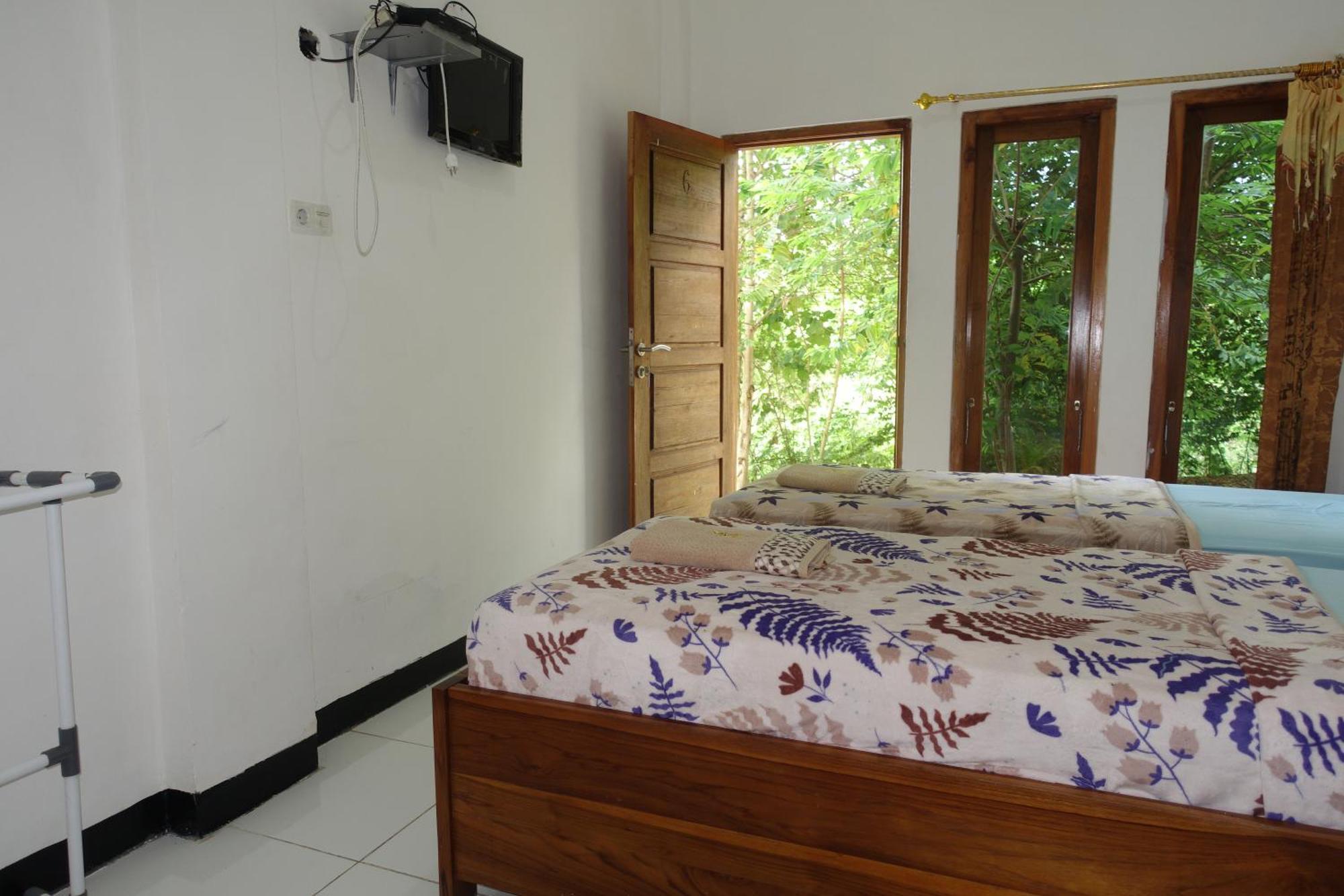 Tarsan Homestay Labuan Bajo Extérieur photo