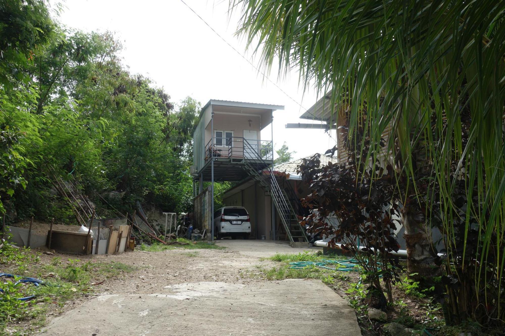 Tarsan Homestay Labuan Bajo Extérieur photo