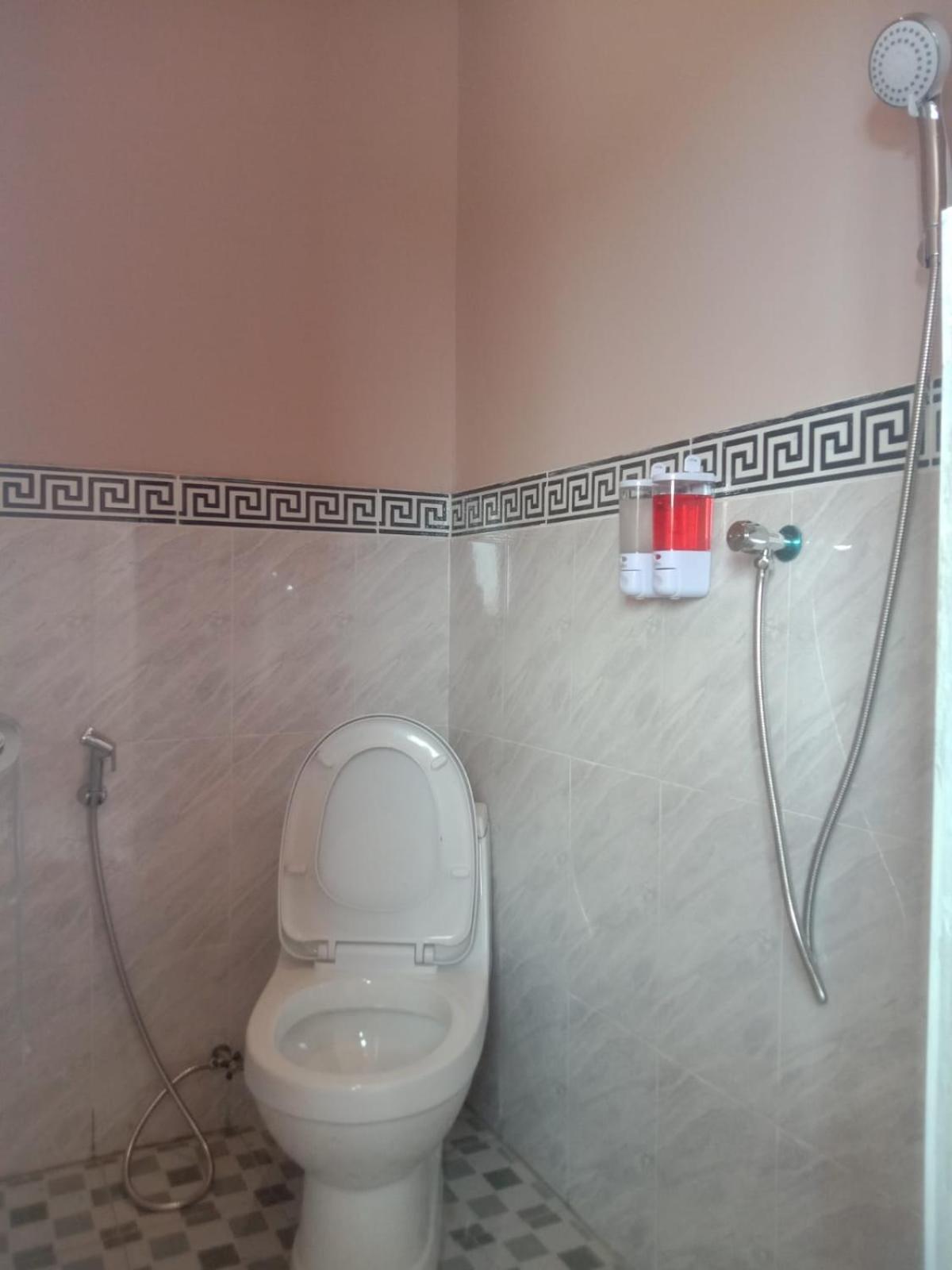 Tarsan Homestay Labuan Bajo Extérieur photo
