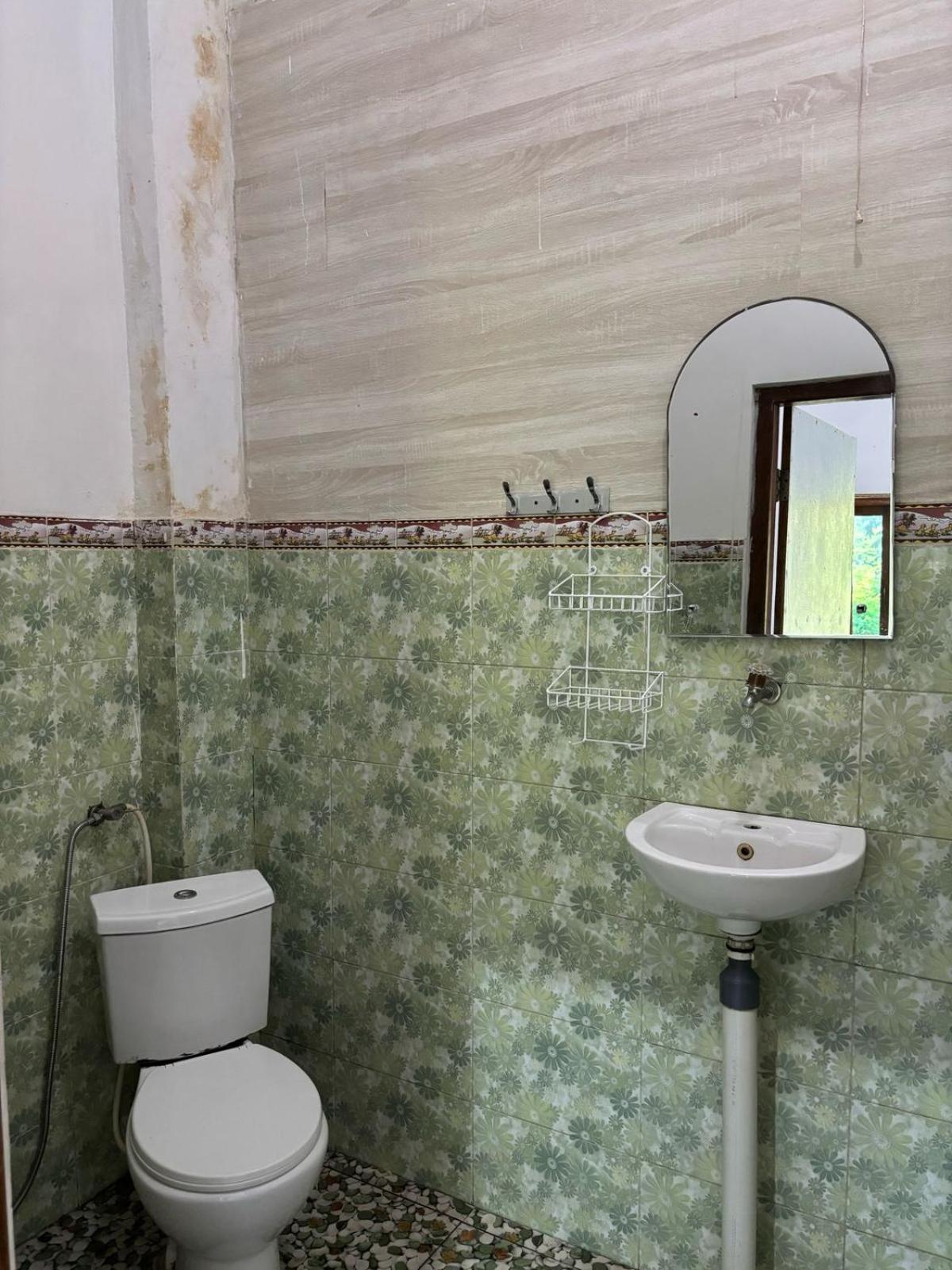 Tarsan Homestay Labuan Bajo Extérieur photo